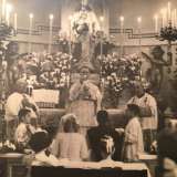 L'altare in una foto scattata negli anni 40, durante un matrimonio